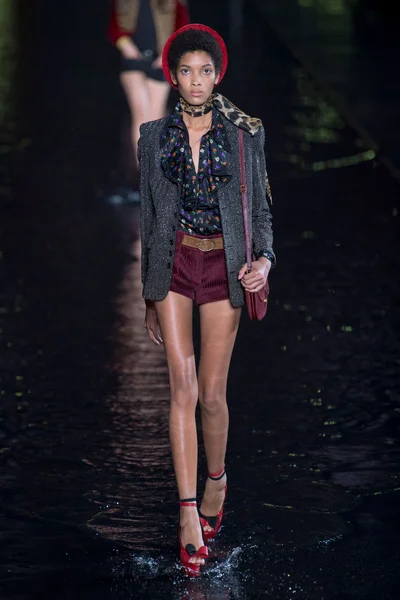 Look 24